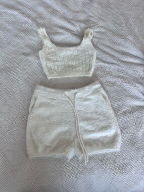 Meshki Cozy Fuzzy Knit Crop Tank & Shorts Set - Cream